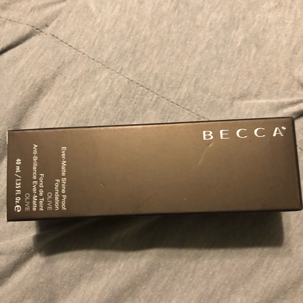 Becca Ever Matte Foundation